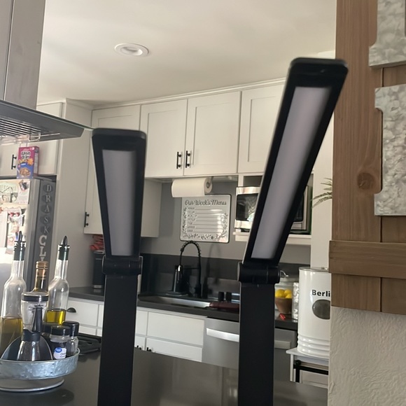 Used once, modern slim lights, USB or plug in 🔌 Touch light with 3 settings - Picture 5 of 7